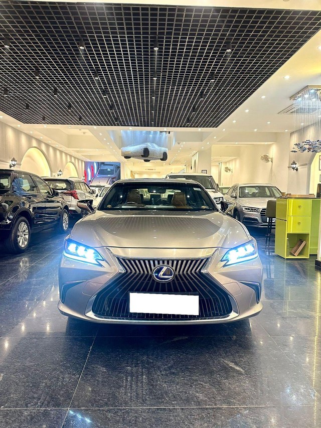 Second-hand 2020 Lexus ES 300h Luxury 2020-2022 for sale in New Delhi-7
