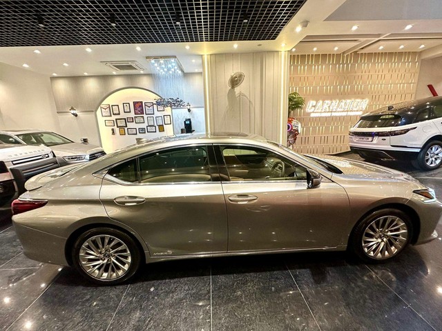 Second-hand 2020 Lexus ES 300h Luxury 2020-2022 for sale in New Delhi-1
