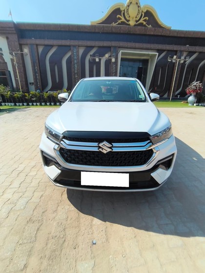 Second-hand 2023 Maruti Invicto Zeta Plus 7Str for sale in New Delhi