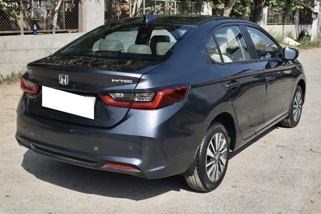 Second-hand 2025 Honda City V CVT for sale in Gurgaon-4