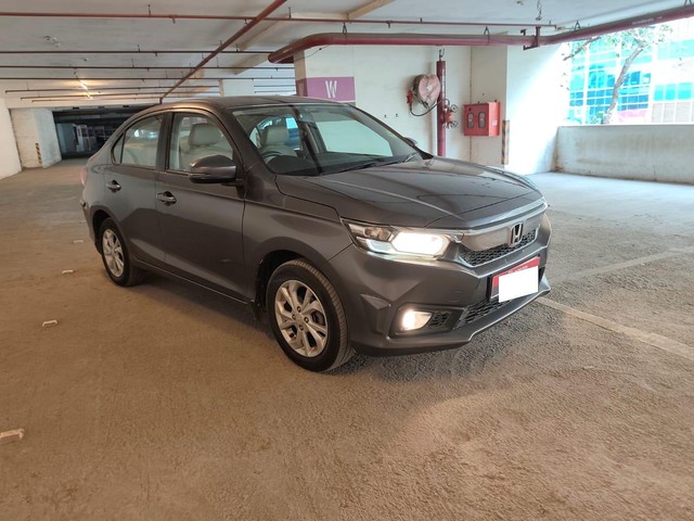 Second-hand 2018 Honda Amaze V CVT Petrol BSIV for sale in Mumbai-9