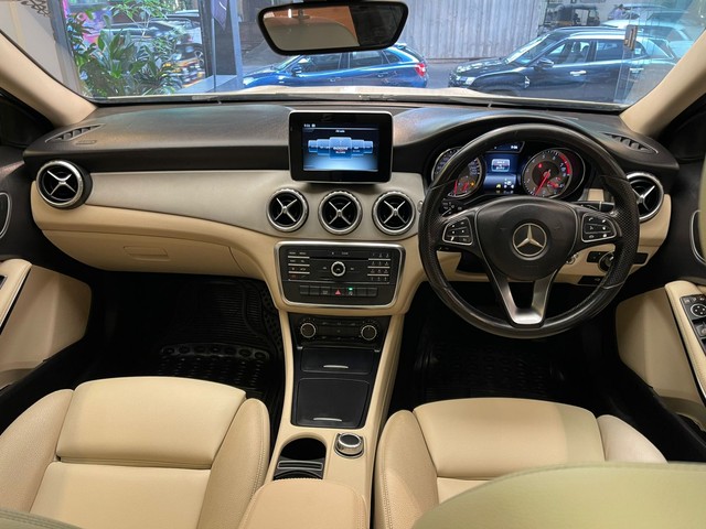 Second-hand 2016 Mercedes-Benz GLA Class 200 Sport Edition for sale in Mumbai-9