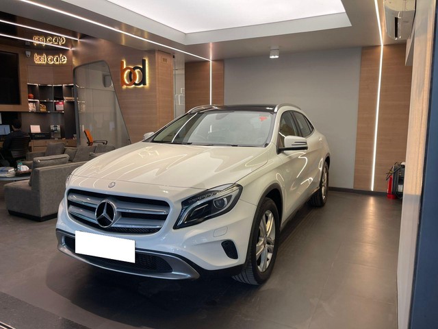 Second-hand 2016 Mercedes-Benz GLA Class 200 Sport Edition for sale in Mumbai-4