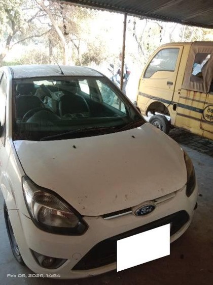 Second-hand 2010 Ford Figo Diesel Titanium for sale in Ballia