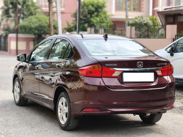 Second-hand 2014 Honda City i VTEC E for sale in Indore-6