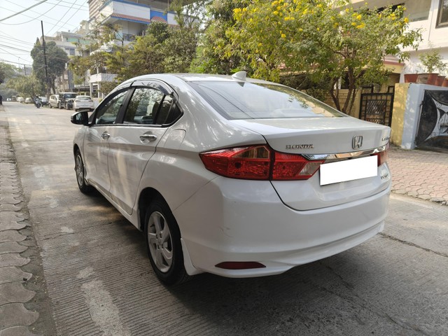 Second-hand 2014 Honda City i VTEC VX for sale in Indore-9