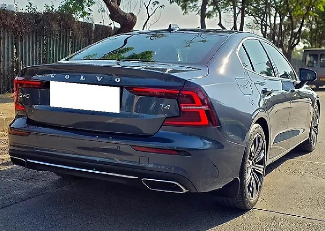 Second-hand 2021 Volvo S60 T4 Inscription for sale in Mumbai-12
