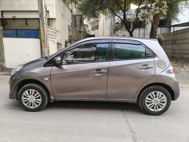 Second-hand 2013 Honda Brio S MT for sale in Indore-3