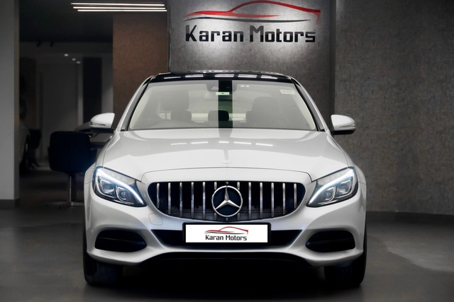 Second-hand 2015 Mercedes-Benz C-Class C 200 AVANTGARDE for sale in New Delhi-3