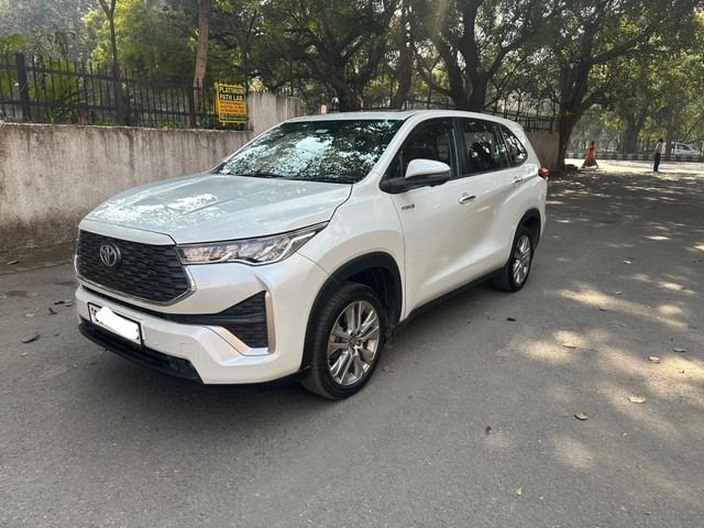 Second-hand 2023 Toyota Innova Hycross ZX Hybrid for sale in New Delhi-9