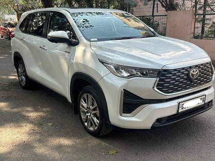 Second-hand 2023 Toyota Innova Hycross ZX Hybrid for sale in New Delhi