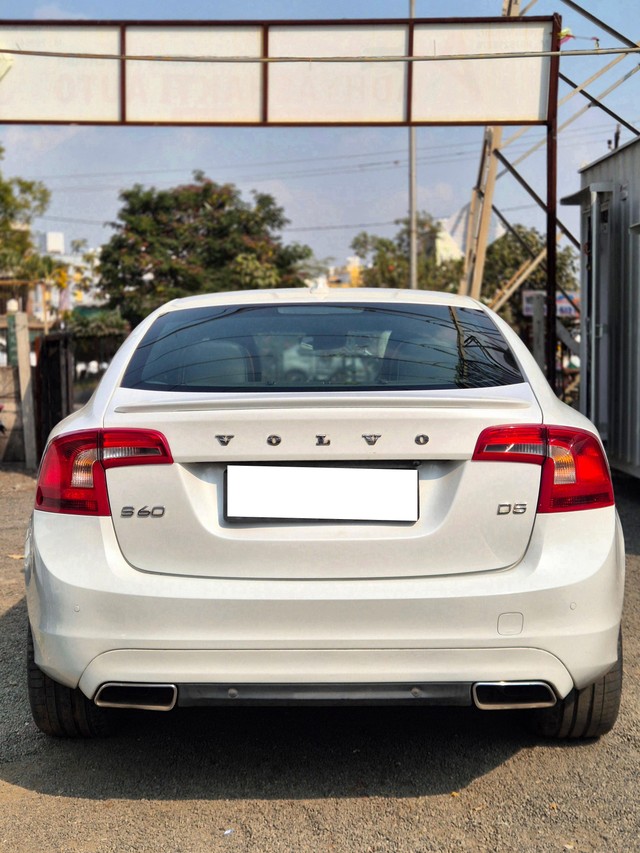 Second-hand 2015 Volvo XC60 D5 Summum for sale in Vadodara-7