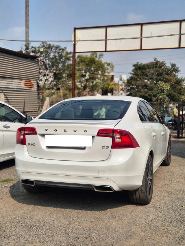 Second-hand 2015 Volvo XC60 D5 Summum for sale in Vadodara-1