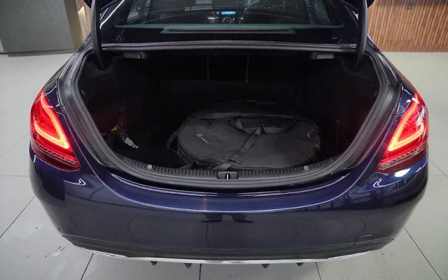 Second-hand 2020 Mercedes-Benz C-Class AMG Line C 300d for sale in New Delhi-1