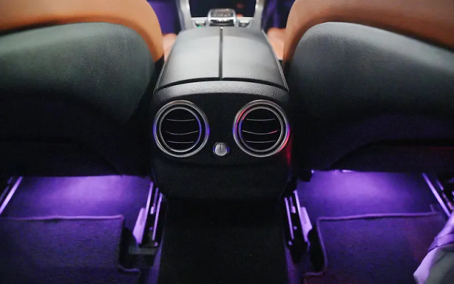 Second-hand 2020 Mercedes-Benz C-Class AMG Line C 300d for sale in New Delhi-6