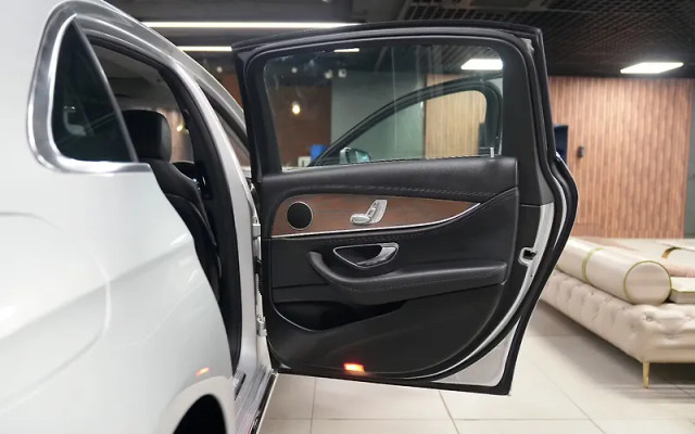 Mercedes-Benz E-Class E200 Edition E Second-hand 2017 Mercedes-Benz E-Class E200 Edition E for sale in New Delhi-5