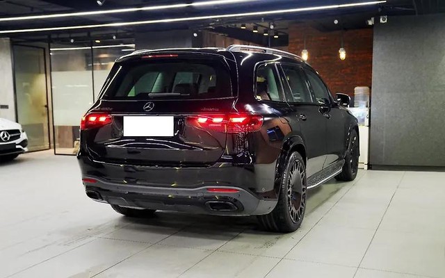 Second-hand 2025 Mercedes-Benz GLS 450d 4matic for sale in New Delhi-5