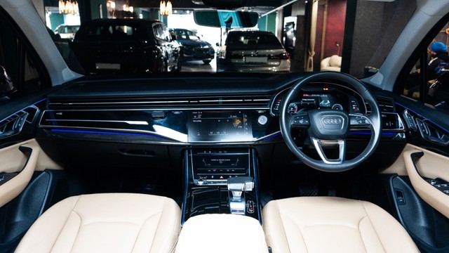 Second-hand 2022 Audi Q7 Technology BSVI for sale in New Delhi-12