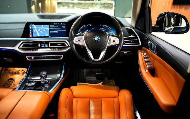 Second-hand 2019 BMW X7 xDrive30d DPE Signature for sale in New Delhi-4