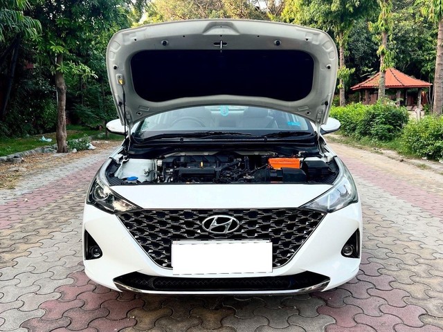 Second-hand 2021 Hyundai Verna SX IVT for sale in New Delhi-5