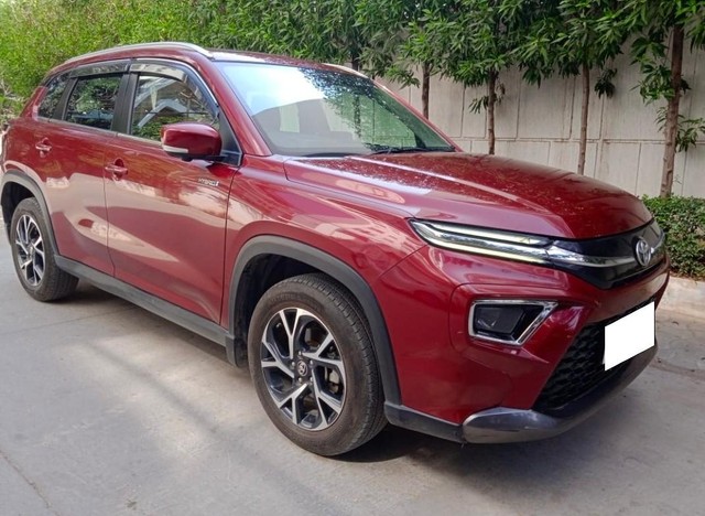 Second-hand 2023 Toyota Hyryder V for sale in Hyderabad-4