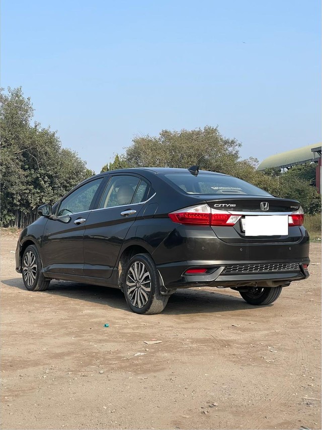 Second-hand 2019 Honda City i-VTEC CVT VX for sale in New Delhi-2