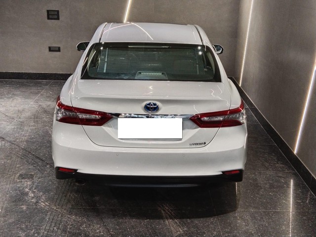 Second-hand 2021 Toyota Camry Hybrid 2.5 for sale in New Delhi-3