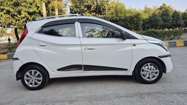 Second-hand 2017 Hyundai EON Era Plus for sale in Noida-1