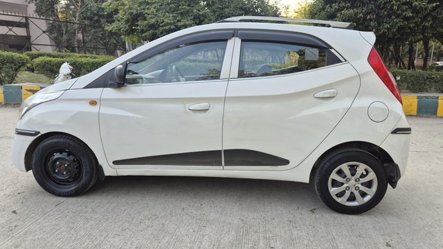 Second-hand 2017 Hyundai EON Era Plus for sale in Noida-4
