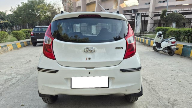 Second-hand 2017 Hyundai EON Era Plus for sale in Noida-2