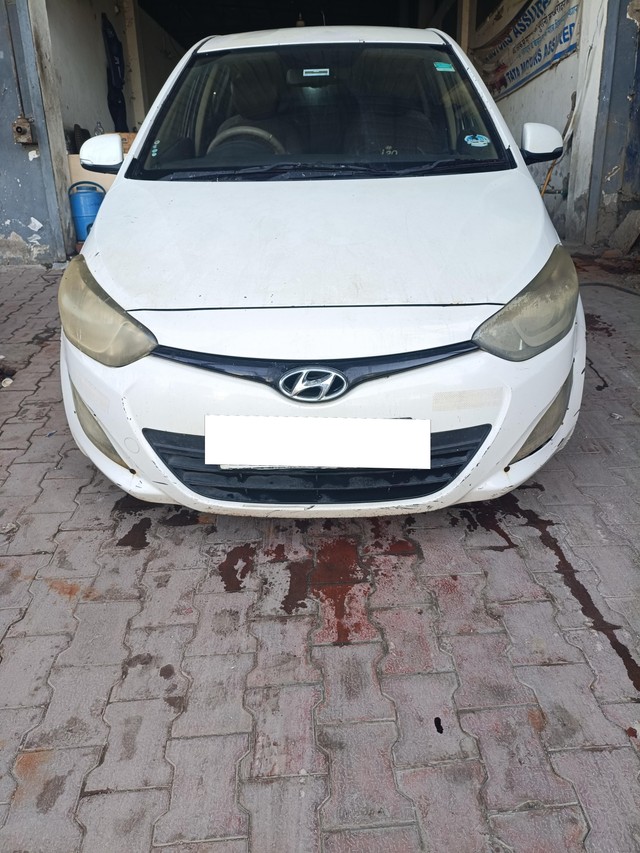 Second-hand 2013 Hyundai i20 Sportz 1.4 CRDi for sale in Kota-4