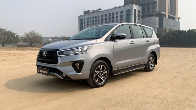 Second-hand 2022 Toyota Innova Crysta 2.4 GX 7 STR AT for sale in New Delhi-30