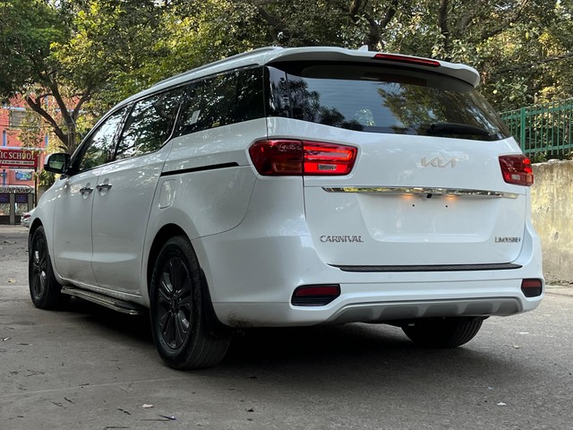 Second-hand 2022 Kia Carnival Limousine Plus for sale in New Delhi-10