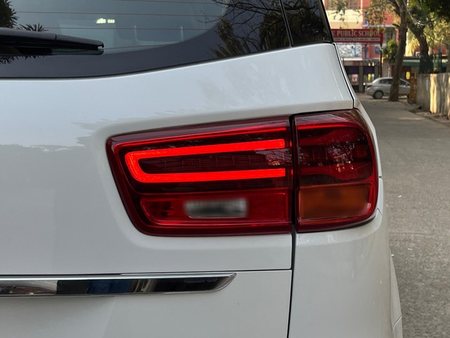 Second-hand 2022 Kia Carnival Limousine Plus for sale in New Delhi-21