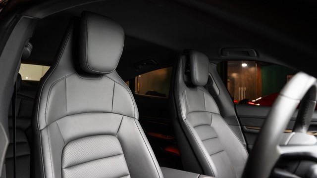 Second-hand 2024 Porsche Taycan 4S for sale in New Delhi-19