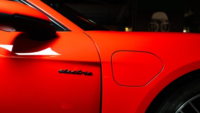 Second-hand 2024 Porsche Taycan 4S for sale in New Delhi-8