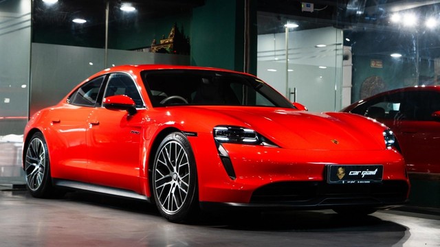 Second-hand 2024 Porsche Taycan 4S for sale in New Delhi-1