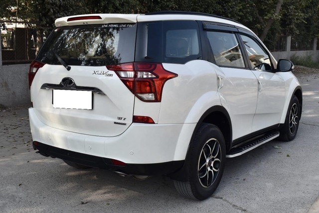 Second-hand 2019 Mahindra XUV500 W7 BSIV for sale in Gurgaon-4