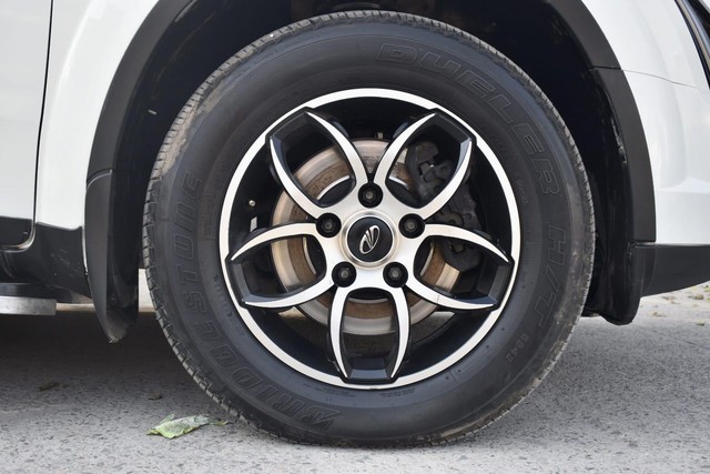 Second-hand 2019 Mahindra XUV500 W7 BSIV for sale in Gurgaon-17