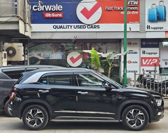 Second-hand 2023 Hyundai Creta SX IVT for sale in Thane-6