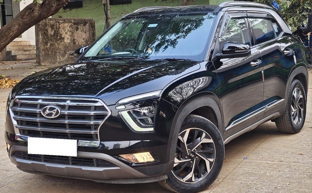 Second-hand 2023 Hyundai Creta SX IVT for sale in Thane-3