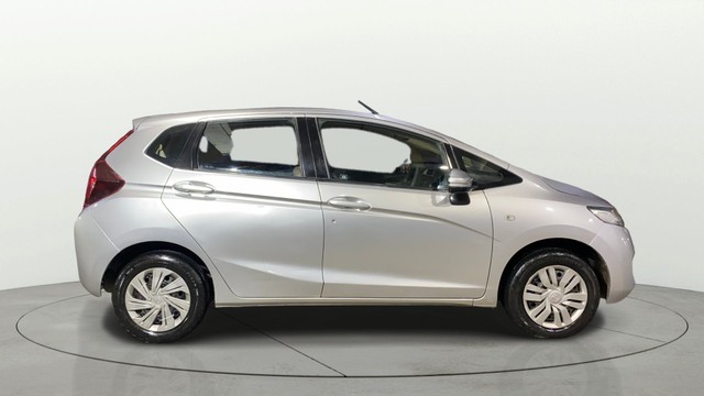 Second-hand 2017 Honda Jazz 1.2 S i VTEC for sale in Kolkata-12