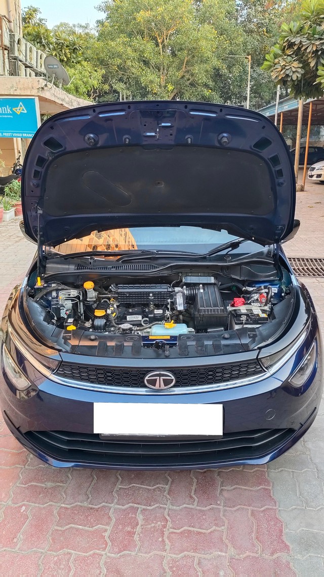 Second-hand 2023 Tata Altroz XZ CNG for sale in New Delhi-11