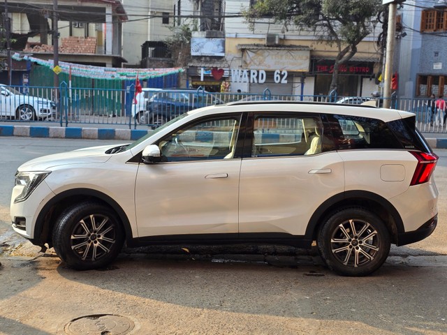 Second-hand 2024 Mahindra XUV700 AX7L 7Str Diesel for sale in Kolkata-3