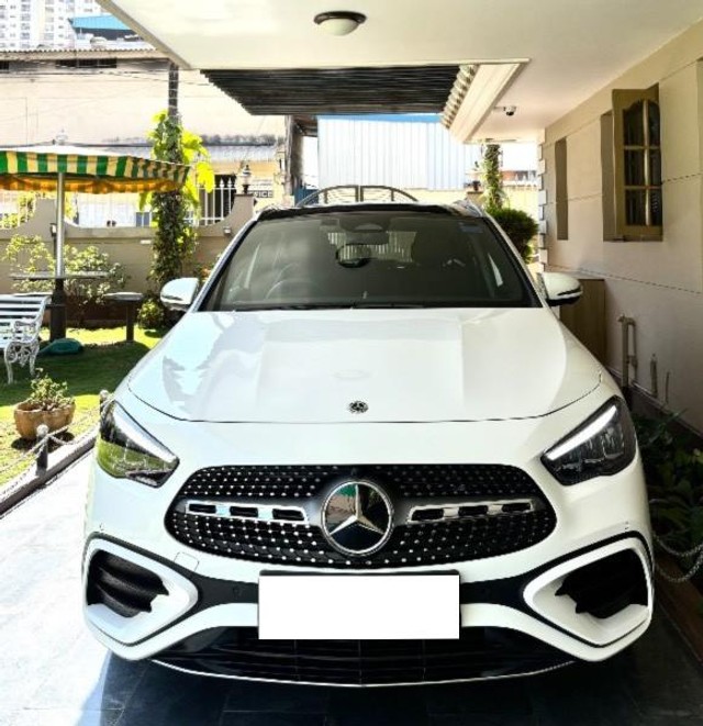 Mercedes-Benz GLA 220d 4MATIC AMG Line Second-hand 2025 Mercedes-Benz GLA 220d 4MATIC AMG Line for sale in Bangalore-4