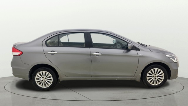 Second-hand 2017 Maruti Ciaz 1.3 Zeta for sale in Ahmedabad-1
