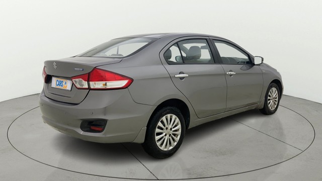 Second-hand 2017 Maruti Ciaz 1.3 Zeta for sale in Ahmedabad-2