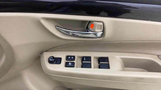 Second-hand 2017 Maruti Ciaz 1.3 Zeta for sale in Ahmedabad-17