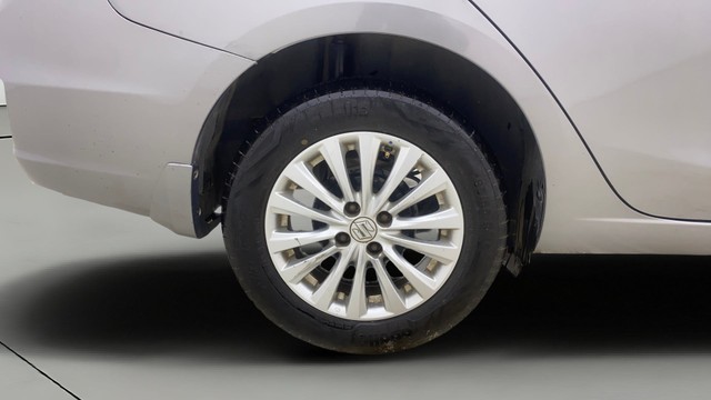 Second-hand 2017 Maruti Ciaz 1.3 Zeta for sale in Ahmedabad-25