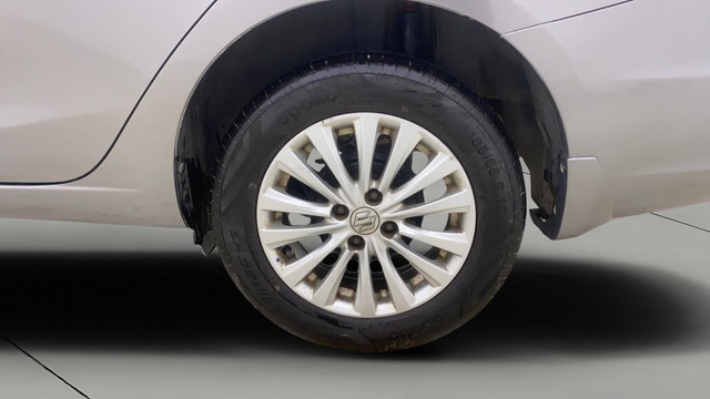 Second-hand 2017 Maruti Ciaz 1.3 Zeta for sale in Ahmedabad-27